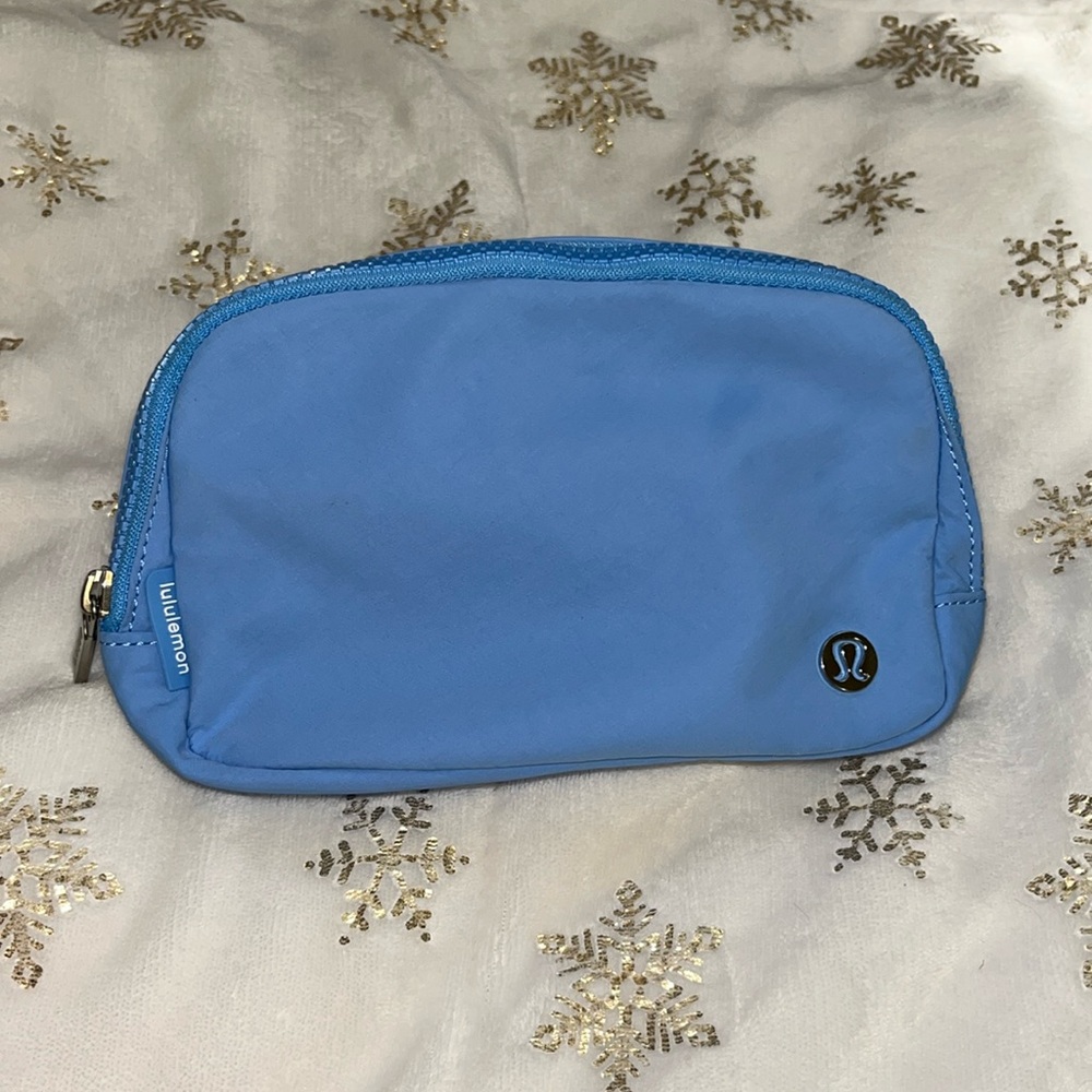 Lululemon - Everywhere Belt Bag 1L